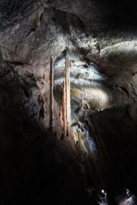 General LED show cave lighting in Herrmann’s Cave with natural rock colors